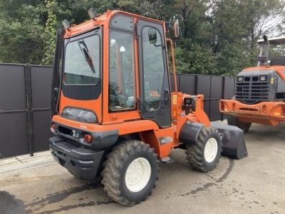 KUBOTA KUBOTA