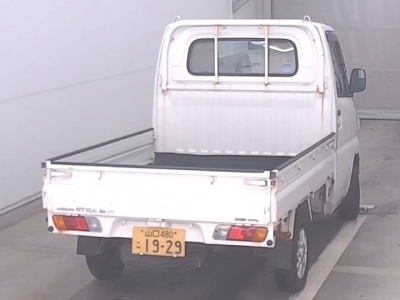 NISSAN NT100 CLIPPER