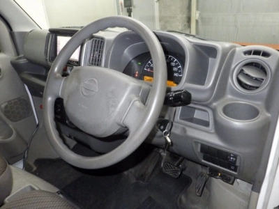 NISSAN NV100 CLIPPER