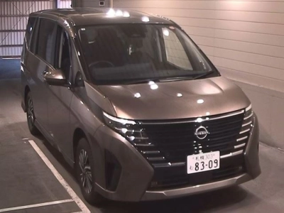 NISSAN SERENA
