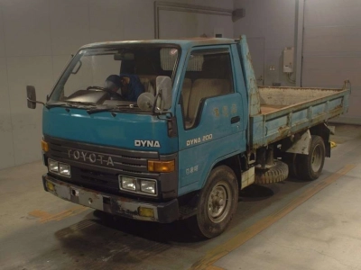 TOYOTA DYNA TRUCK