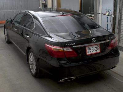 LEXUS LS