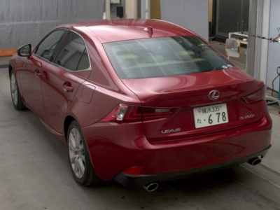 LEXUS IS