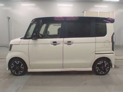 HONDA N BOX CUSTOM