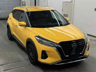 NISSAN KICKS