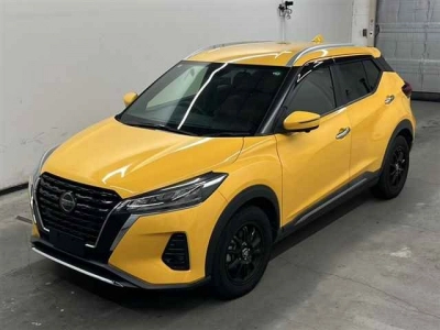 NISSAN KICKS