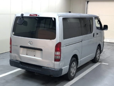 TOYOTA REGIUS ACE