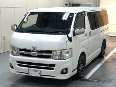 TOYOTA REGIUS ACE