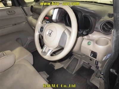 HONDA N BOX +