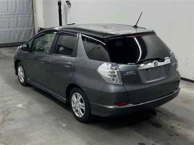 HONDA FIT SHUTTLE HYBRID