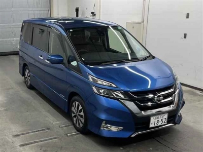NISSAN SERENA