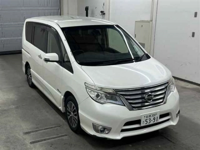 NISSAN SERENA