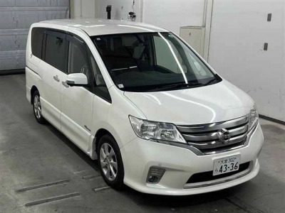 NISSAN SERENA