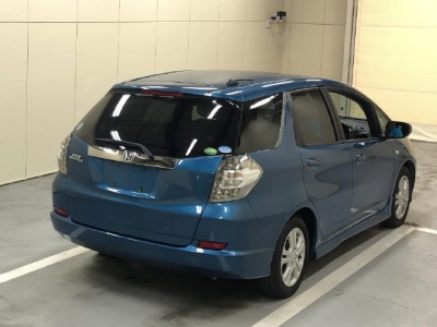 HONDA FIT SHUTTLE
