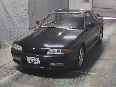 NISSAN SKYLINE