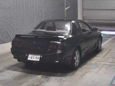 NISSAN SKYLINE
