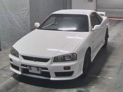NISSAN SKYLINE