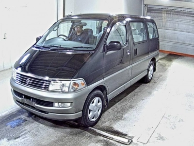 TOYOTA HIACE REGIUS