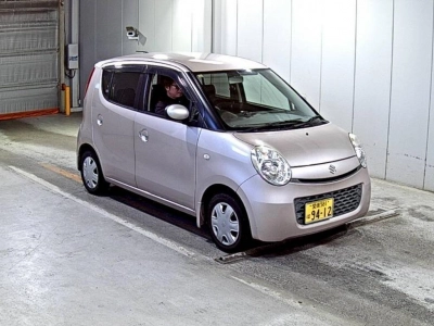 SUZUKI MRWAGON
