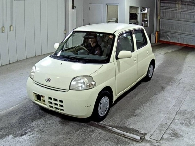 DAIHATSU ESSE