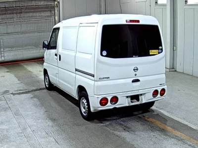 NISSAN CLIPPER VAN