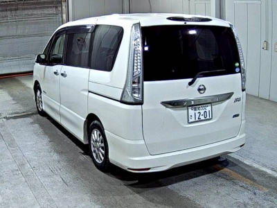 NISSAN SERENA