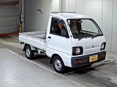 MITSUBISHI MINICAB TRUCK