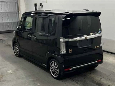 HONDA N BOX CUSTOM