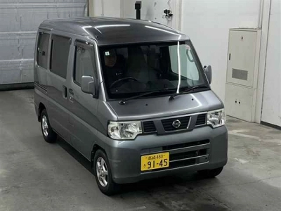 NISSAN NV100 CLIPPER