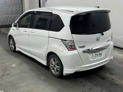 HONDA FREED HYBRID