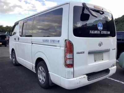 TOYOTA HIACE VAN