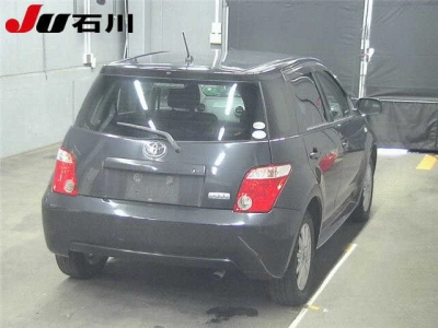 TOYOTA IST