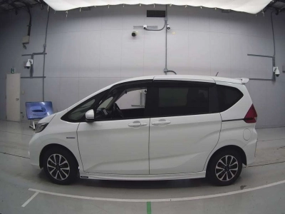 HONDA FREED HYBRID