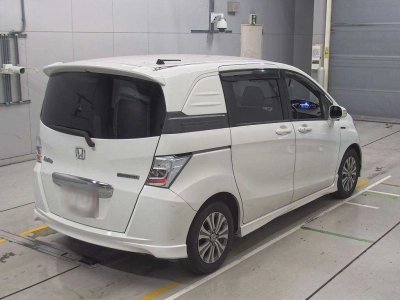 HONDA FREED SPIKE HYBRID