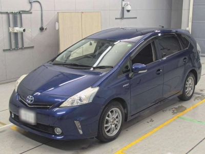 TOYOTA PRIUS ALPHA