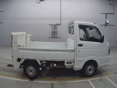 NISSAN NT100 CLIPPER