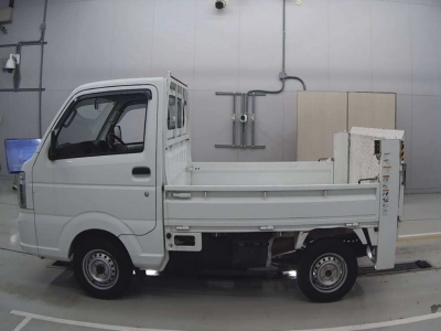 NISSAN NT100 CLIPPER