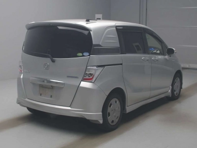 HONDA FREED SPIKE HYBRID