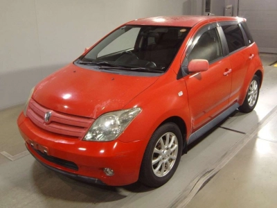TOYOTA IST