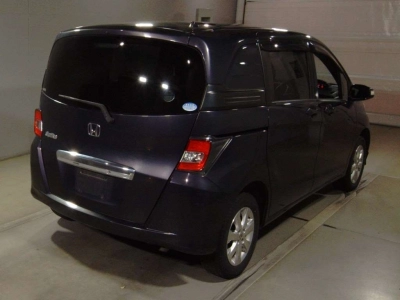 HONDA FREED SPIKE