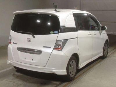 HONDA FREED SPIKE HYBRID