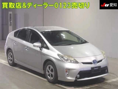 TOYOTA PRIUS