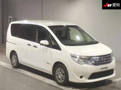 NISSAN SERENA