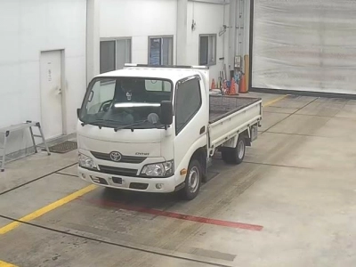 TOYOTA DYNA