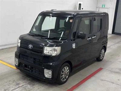 TOYOTA PIXIS MEGA