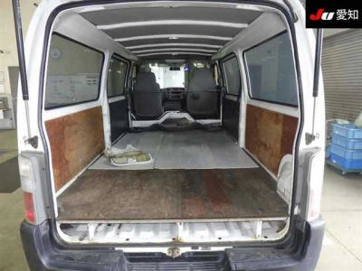 NISSAN CARAVAN VAN