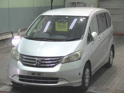 HONDA FREED