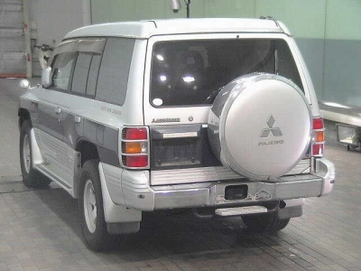 MITSUBISHI PAJERO