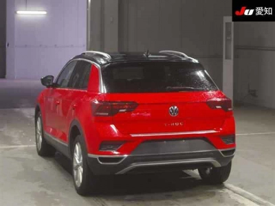 VOLKSWAGEN T-ROC