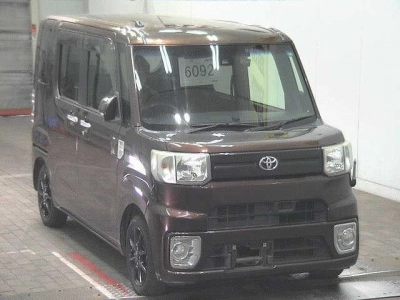 TOYOTA PIXIS MEGA